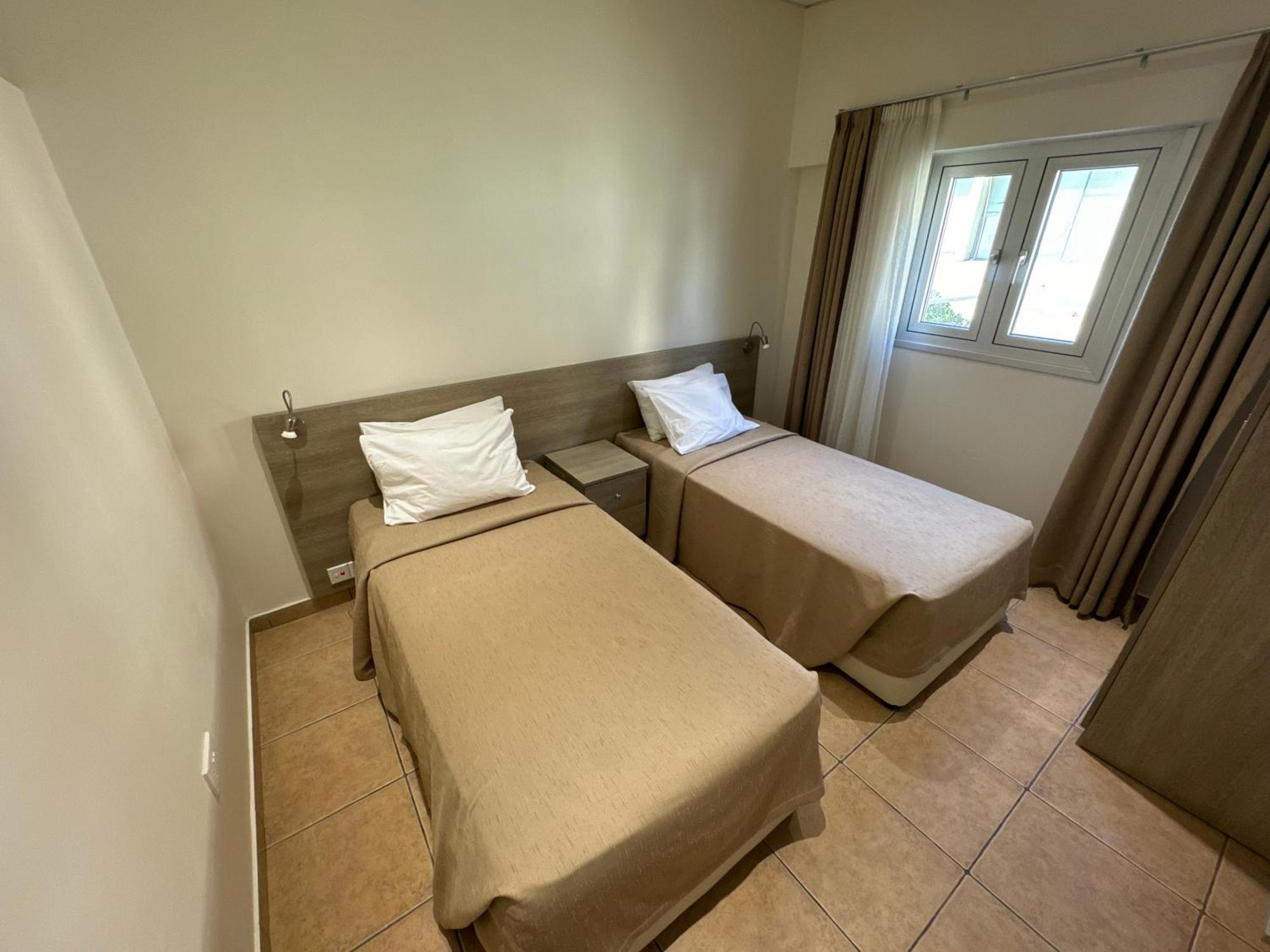 Topikos Apartments Agia Napa Kamer foto