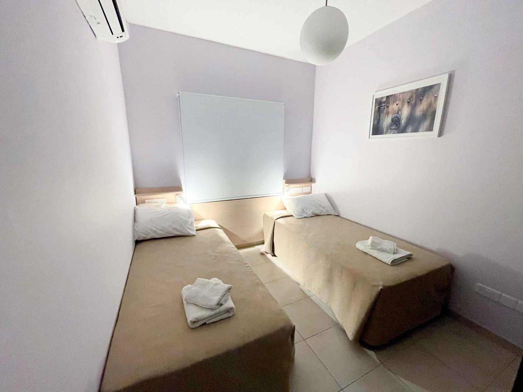 Topikos Apartments Agia Napa Kamer foto